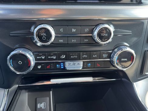 Used 2024 Ford F150 Lariat AWD/4WD image 26