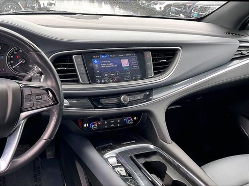 Used 2024 Buick Enclave Essence w/ Experience Buick Package image 18