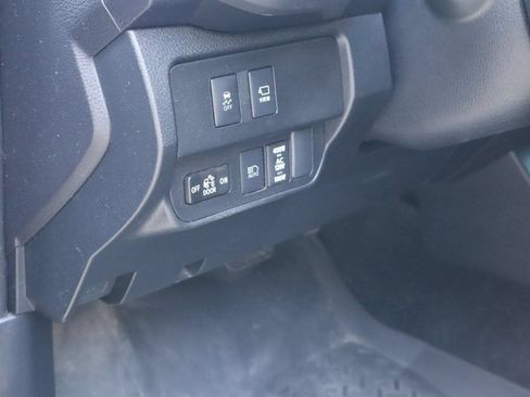 Used 2020 Toyota Tacoma TRD Sport w/ TRD Premium Sport Package AWD/4WD image 22