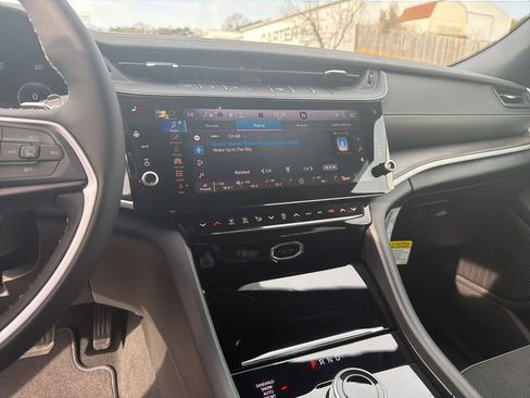 New 2026 Jeep Grand Cherokee Laredo image 31