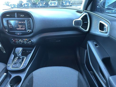 Used 2023 Kia Soul LX w/ Option Group 015 image 32