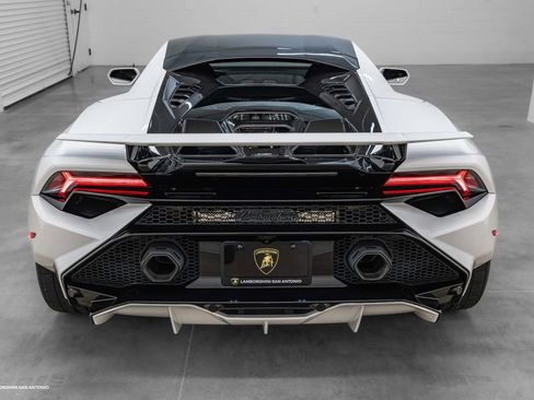 Used 2024 Lamborghini Huracan Tecnica RWD image 18
