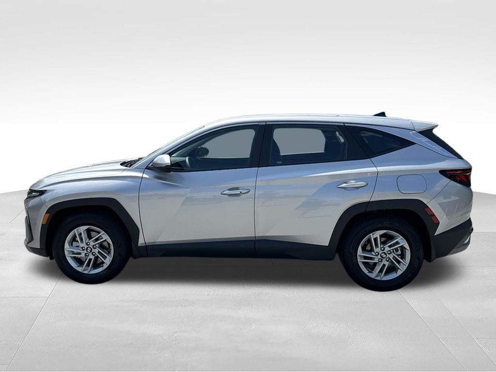 Used 2026 Hyundai Tucson SE FWD image 4