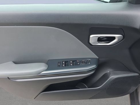 Used 2025 Kia K4 FWD image 17