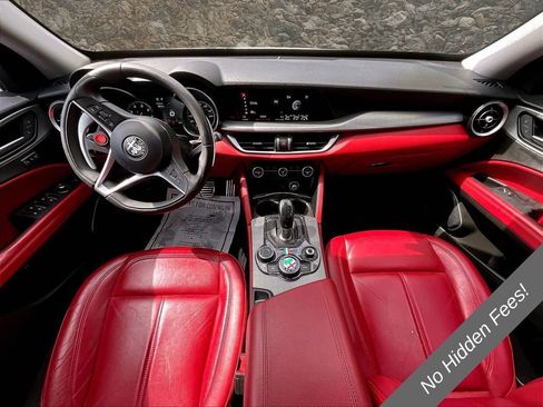 Used 2018 Alfa Romeo Stelvio Sport w/ Quick Order Package 22J Sport AWD/4WD image 14