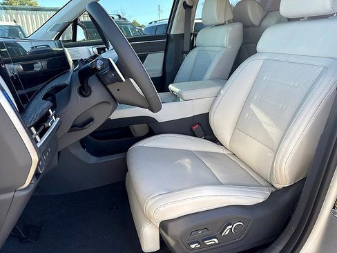 New 2026 Hyundai Santa Fe Calligraphy image 8