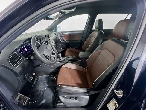 Used 2024 Volkswagen Tiguan SEL R-Line image 10