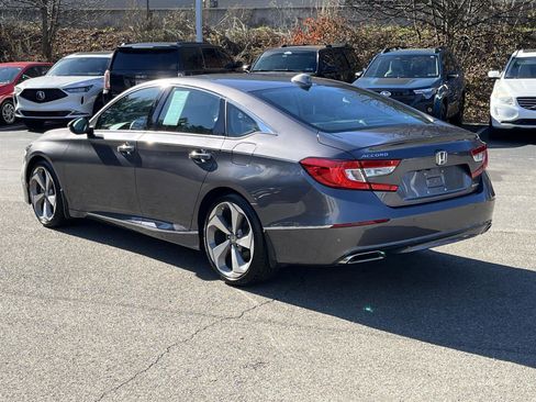 Used 2018 Honda Accord Touring image 3