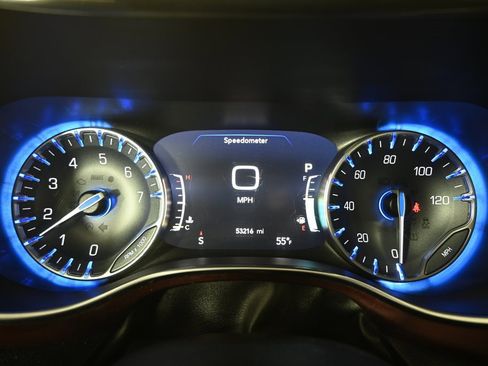 Used 2020 Chrysler Pacifica Limited w/ Advanced Safetytec Group image 27