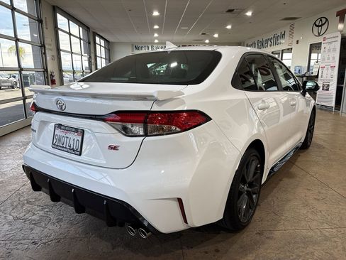 Certified 2025 Toyota Corolla SE image 2