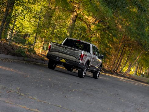 Used 2017 Ford F150 King Ranch w/ Equipment Group 601A Luxury AWD/4WD image 45