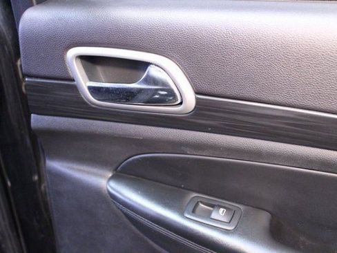 Used 2020 Jeep Grand Cherokee Altitude image 13