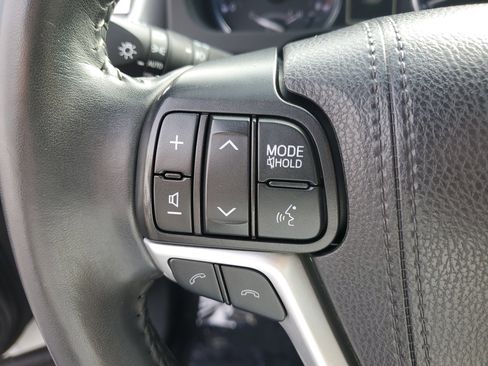 Used 2019 Toyota Highlander Limited image 24