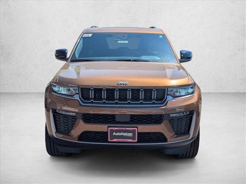 New 2026 Jeep Grand Cherokee Limited AWD/4WD image 5