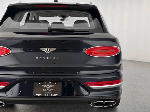 New 2025 Bentley Bentayga image 45