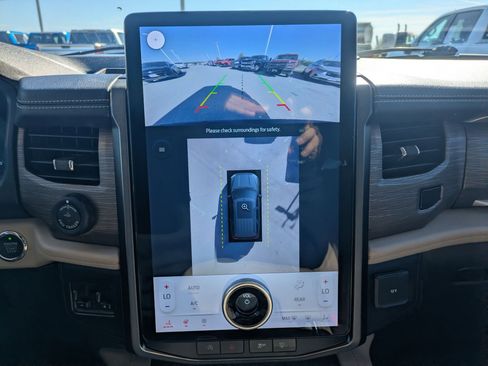 Used 2023 Ford Expedition Max Limited image 18