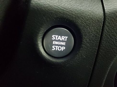 Used 2022 Nissan Frontier SV RWD image 32