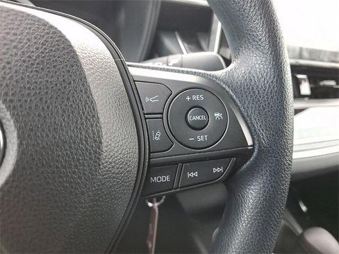 Used 2021 Toyota Corolla LE w/ Carpet Mat Package (TMS) image 23