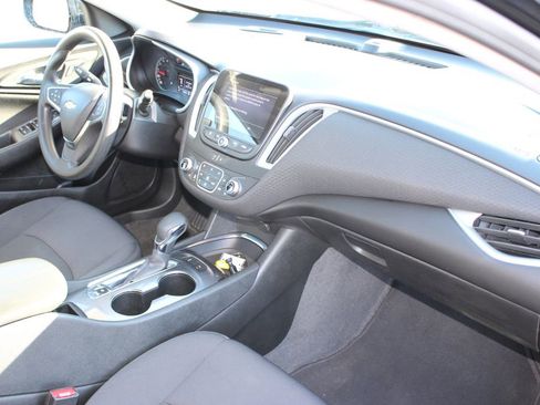 Used 2024 Chevrolet Malibu LT image 21