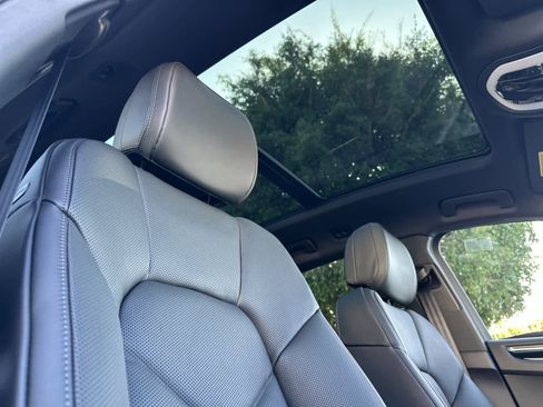 New 2026 Porsche Macan AWD/4WD image 18