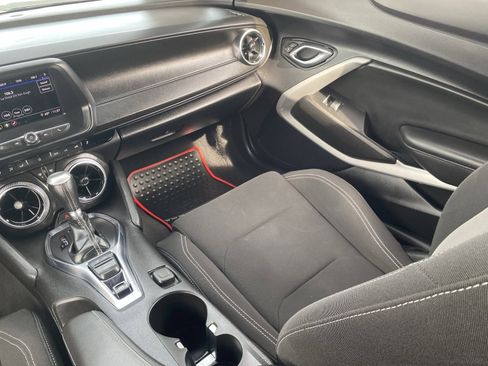 Used 2021 Chevrolet Camaro LT w/ RS Package image 17