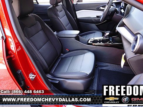 New 2026 Chevrolet Trax LT FWD image 11