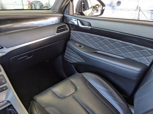 Used 2020 Hyundai Palisade Limited image 12