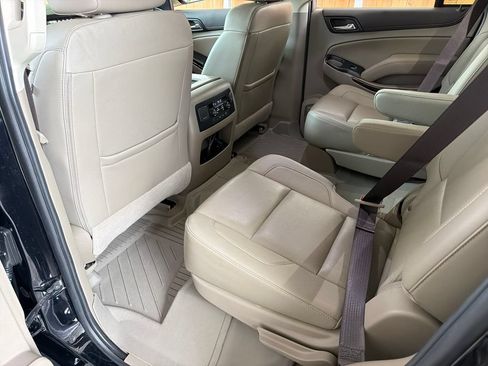 Used 2020 GMC Yukon SLT w/ Premium Edition RWD image 32