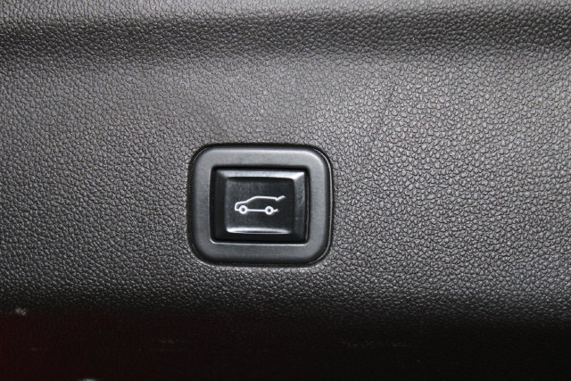 Used 2023 Cadillac Escalade Premium Luxury w/ Performance Package AWD/4WD image 41