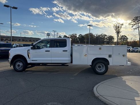 New 2026 Ford F350 XL w/ XL Chrome Package AWD/4WD image 7
