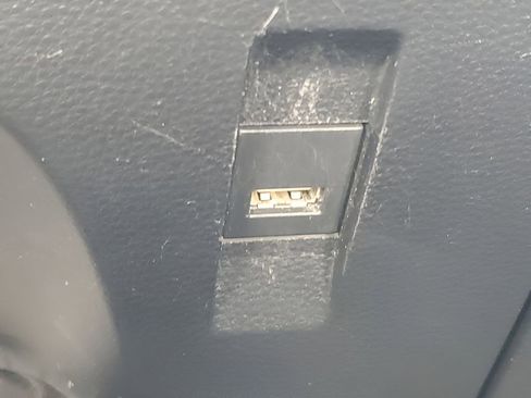 Used 2021 Toyota Corolla LE w/ LE Premium Package image 31