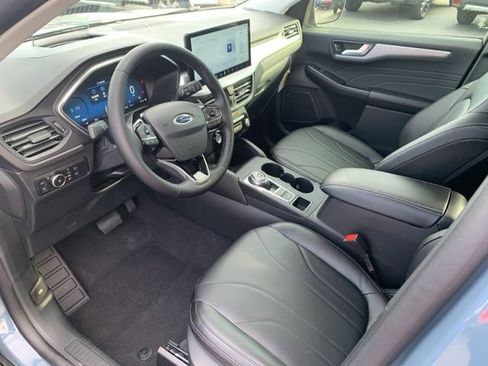 New 2026 Ford Escape SE w/ PHEV Premium Package FWD image 25