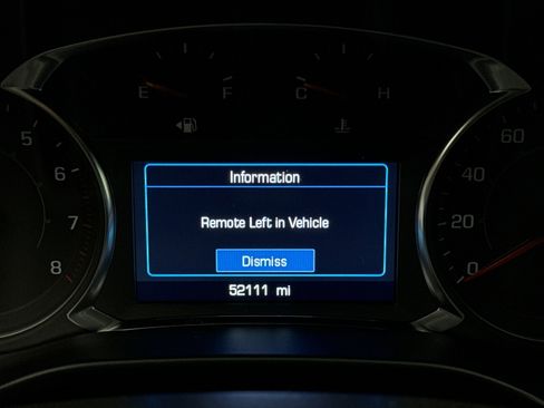 Used 2023 GMC Acadia SLE image 9