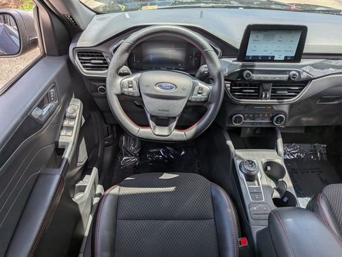 Used 2025 Ford Escape ST-Line AWD/4WD image 17