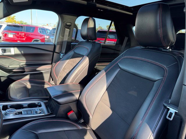 Used 2023 Ford Explorer ST-Line w/ Class IV Trailer Tow Package AWD/4WD image 28