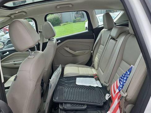 Used 2014 Ford C-MAX Energi SEL w/ Equipment Group 302A FWD image 28
