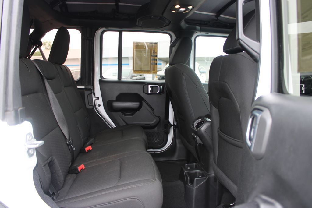 Used 2019 Jeep Wrangler Unlimited Sport S AWD/4WD image 31