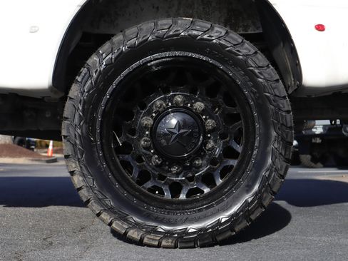 Used 2025 Ford F450 Platinum image 34