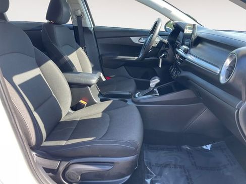 Used 2023 Kia Forte LXS image 26