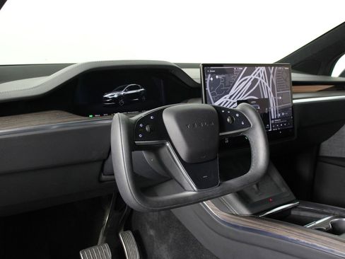 Used 2023 Tesla Model X AWD/4WD image 14
