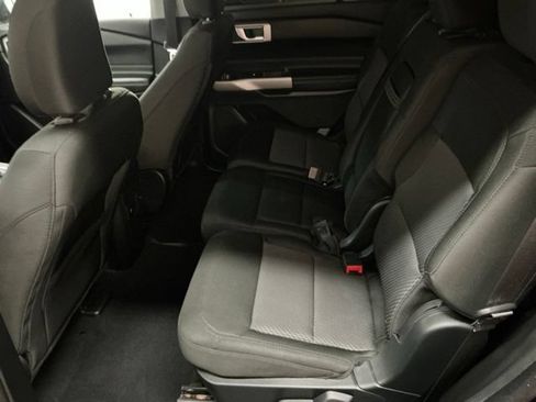 Used 2023 Ford Explorer XLT RWD image 12