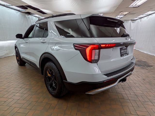 Used 2026 Ford Explorer Tremor w/ Tremor Ultimate Package AWD/4WD image 3
