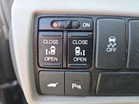 Used 2013 Honda Odyssey Touring image 10