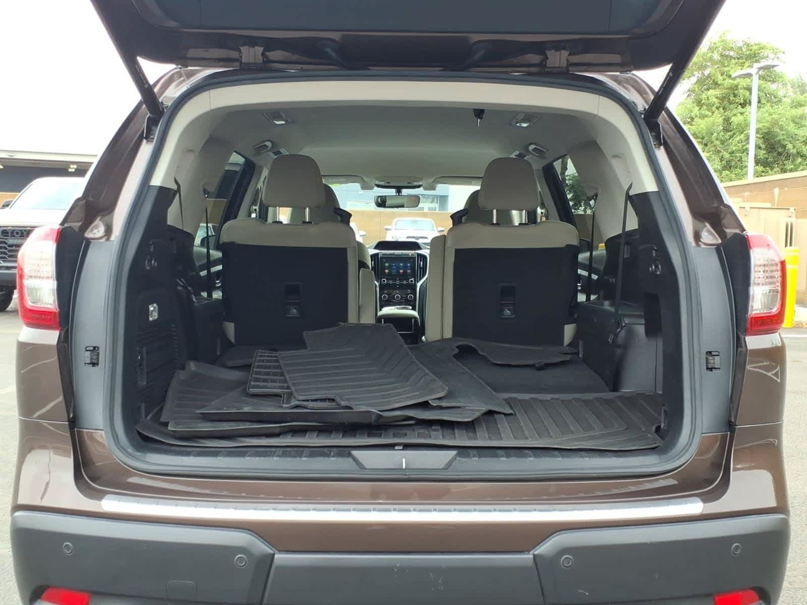 Used 2020 Subaru Ascent Premium w/ Convenience Package AWD/4WD image 16
