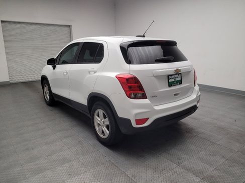 Used 2021 Chevrolet Trax LS w/ Tint and Cruise Package FWD image 5