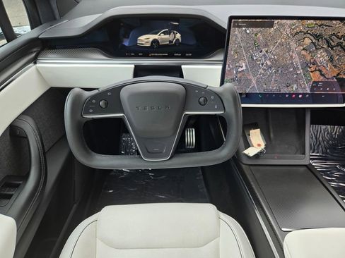 Used 2022 Tesla Model X Plaid AWD/4WD image 16