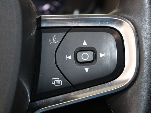 Used 2024 Volvo XC40 B5 Plus w/ Protection Package Premier AWD/4WD image 42