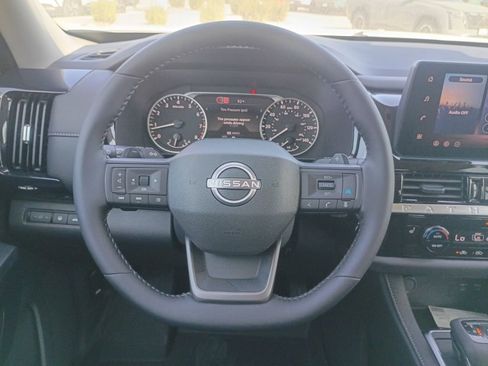 New 2026 Nissan Pathfinder SV image 10