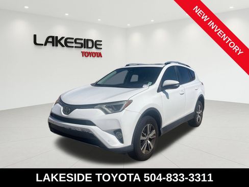 Used 2017 Toyota RAV4 XLE FWD image 1