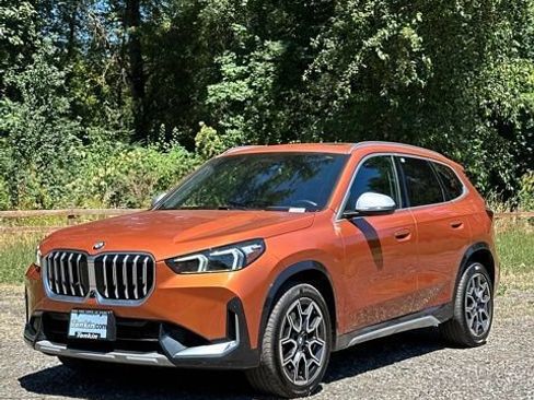 Used 2024 BMW X1 xDrive28i w/ Premium Package AWD/4WD image 4